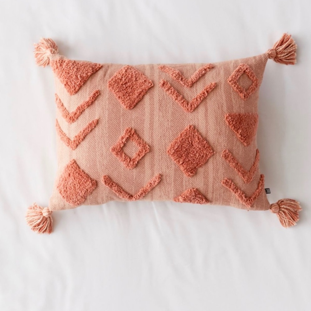 UO Talma Tufted pillow
